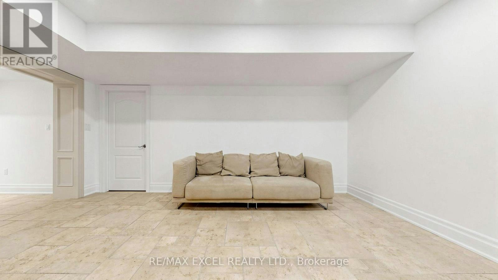 BSMT-38 May Avenue, Richmond Hill, ON, L4C 3S6 - 3