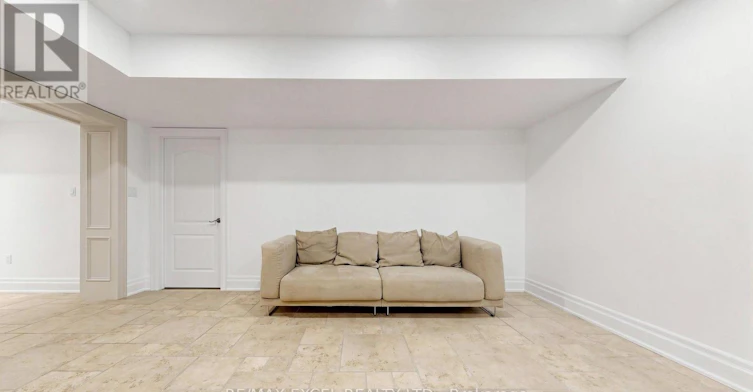 BSMT-38 May Avenue, Richmond Hill, ON, L4C 3S6 - 3