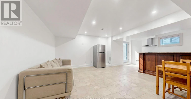 BSMT-38 May Avenue, Richmond Hill, ON, L4C 3S6 - 6
