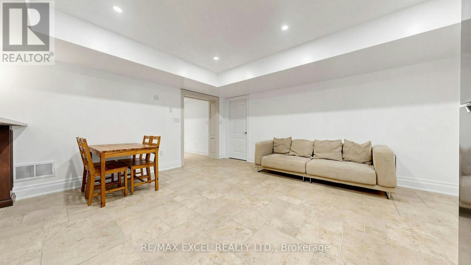 BSMT-38 May Avenue, Richmond Hill, ON, L4C 3S6 - 7