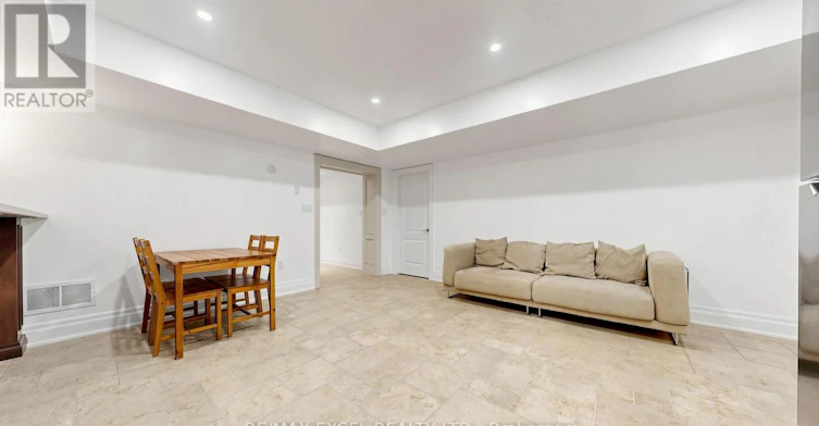 BSMT-38 May Avenue, Richmond Hill, ON, L4C 3S6 - 7