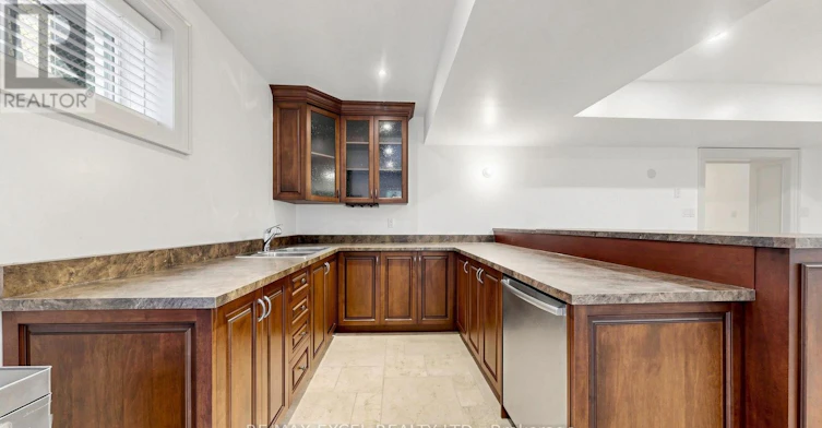 BSMT-38 May Avenue, Richmond Hill, ON, L4C 3S6 - 14