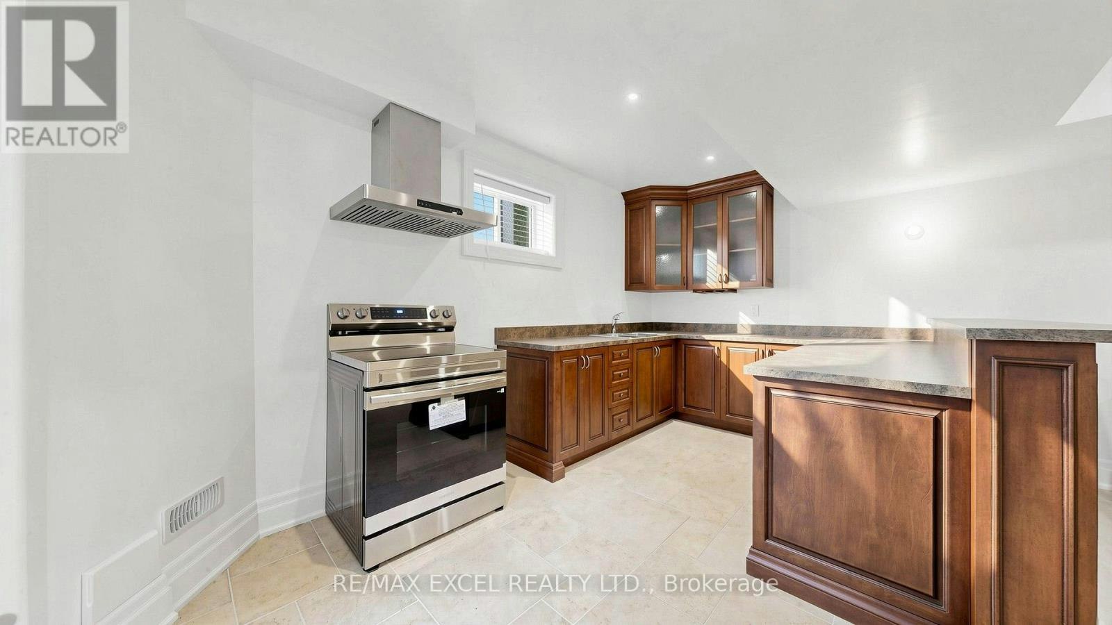 BSMT-38 May Avenue, Richmond Hill, ON, L4C 3S6 - 13