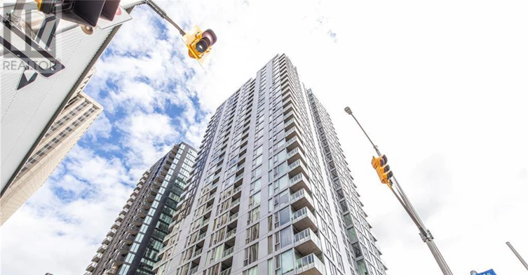 810-179 Metcalfe Street, Ottawa, ON, K2P 0W1 - 2