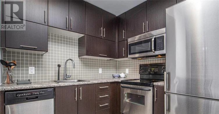 810-179 Metcalfe Street, Ottawa, ON, K2P 0W1 - 12