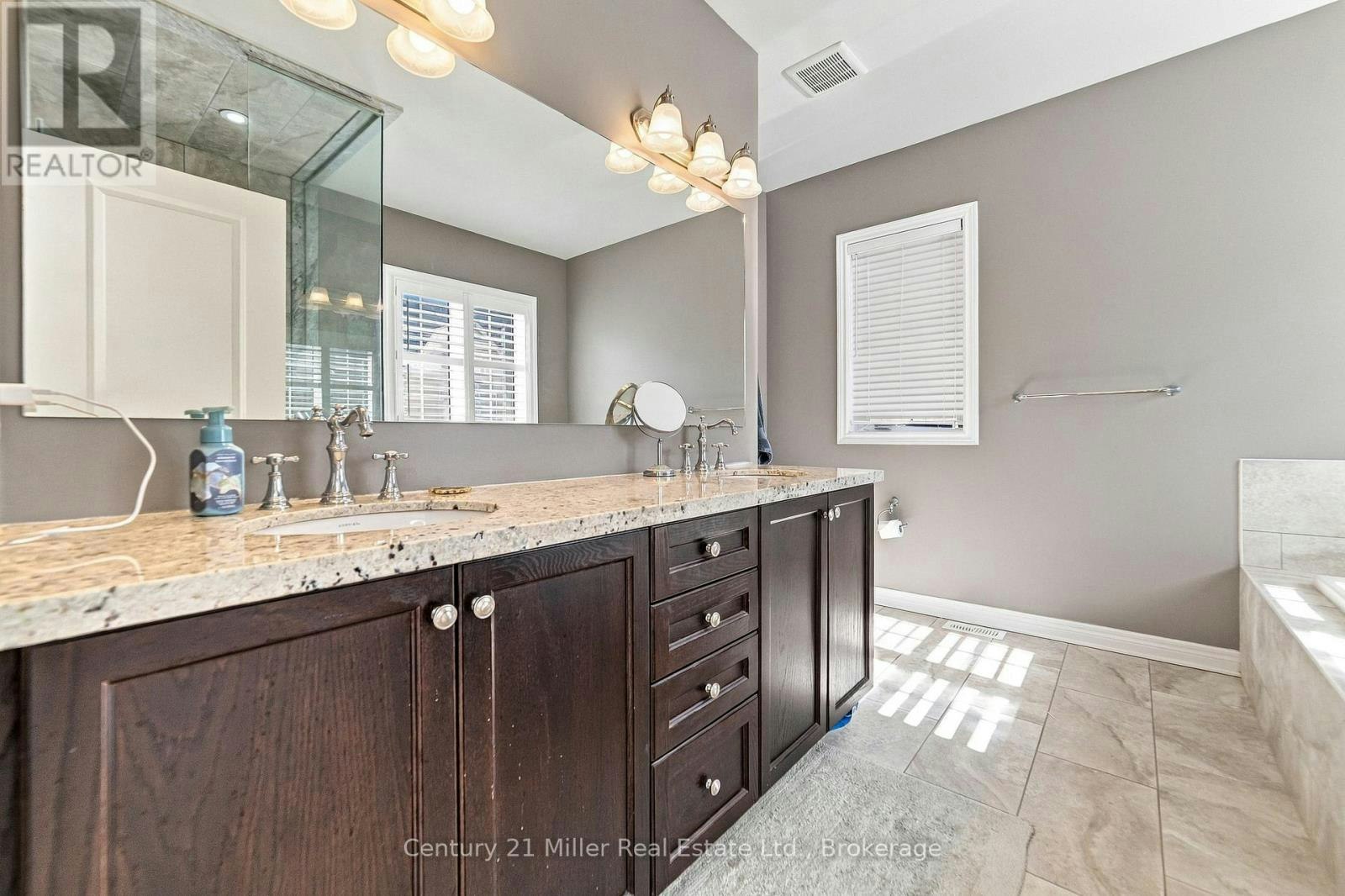 3196 Ernest Appelbe Boulevard, Oakville, ON, L6H 7C3 - 14
