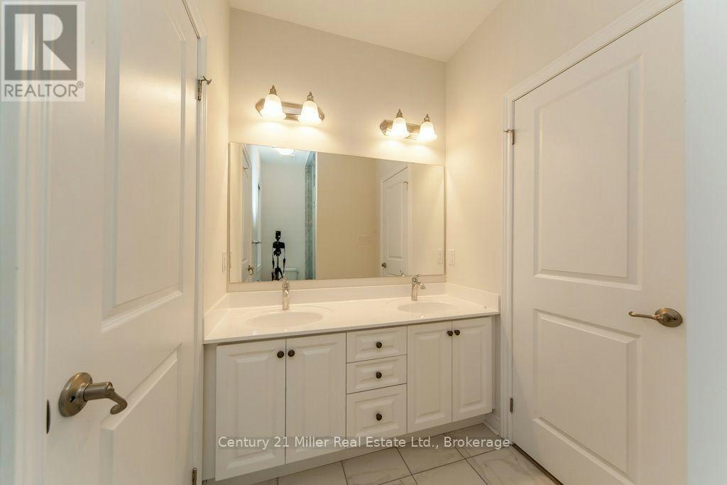 3196 Ernest Appelbe Boulevard, Oakville, ON, L6H 7C3 - 17