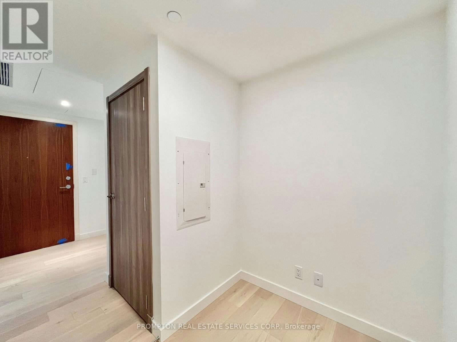 V316-27 Mcmahon Drive, Toronto, ON, M2K 0J2 - 31