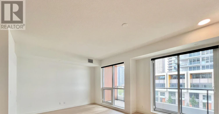 V316-27 Mcmahon Drive, Toronto, ON, M2K 0J2 - 2