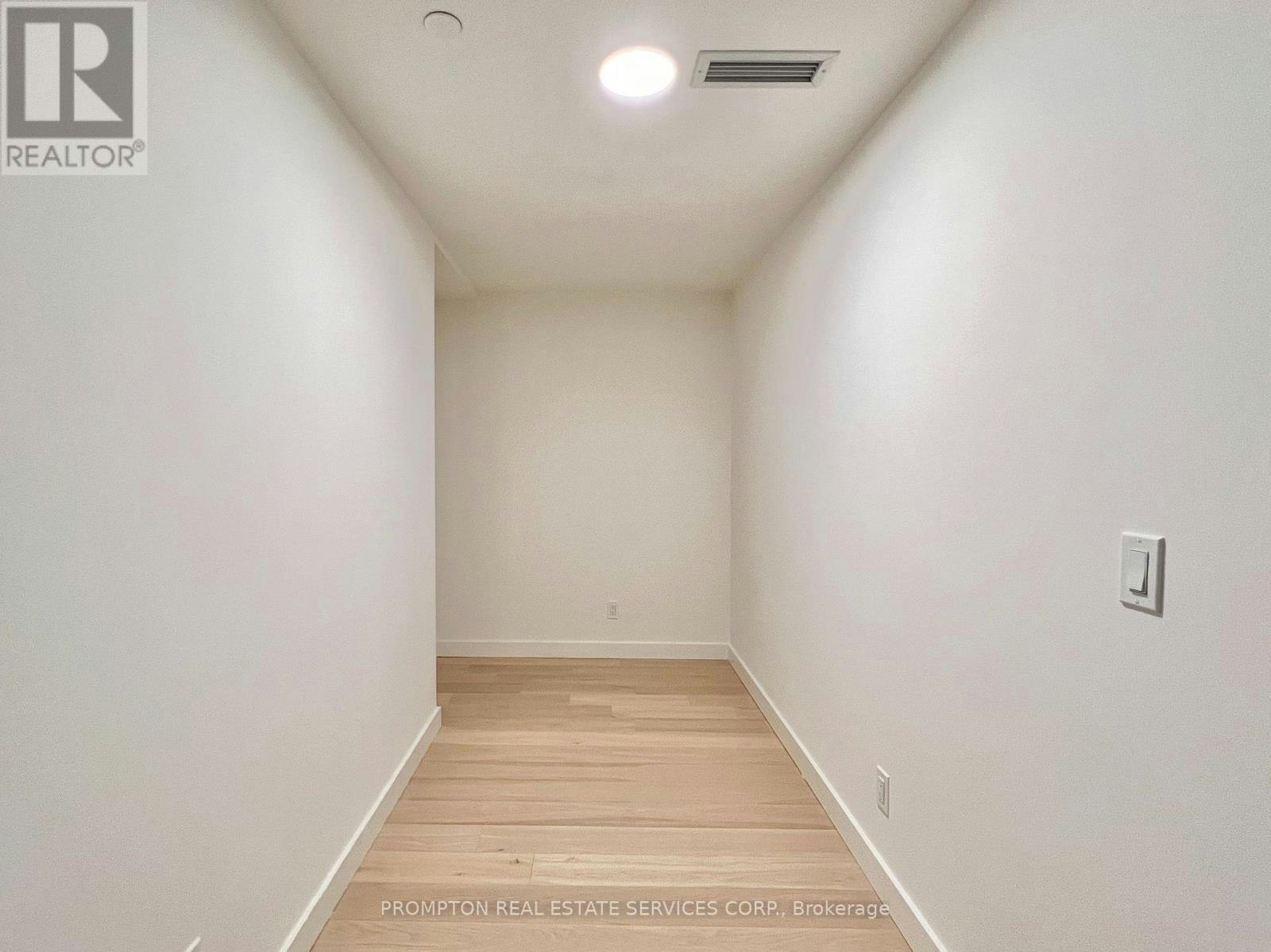 V316-27 Mcmahon Drive, Toronto, ON, M2K 0J2 - 28