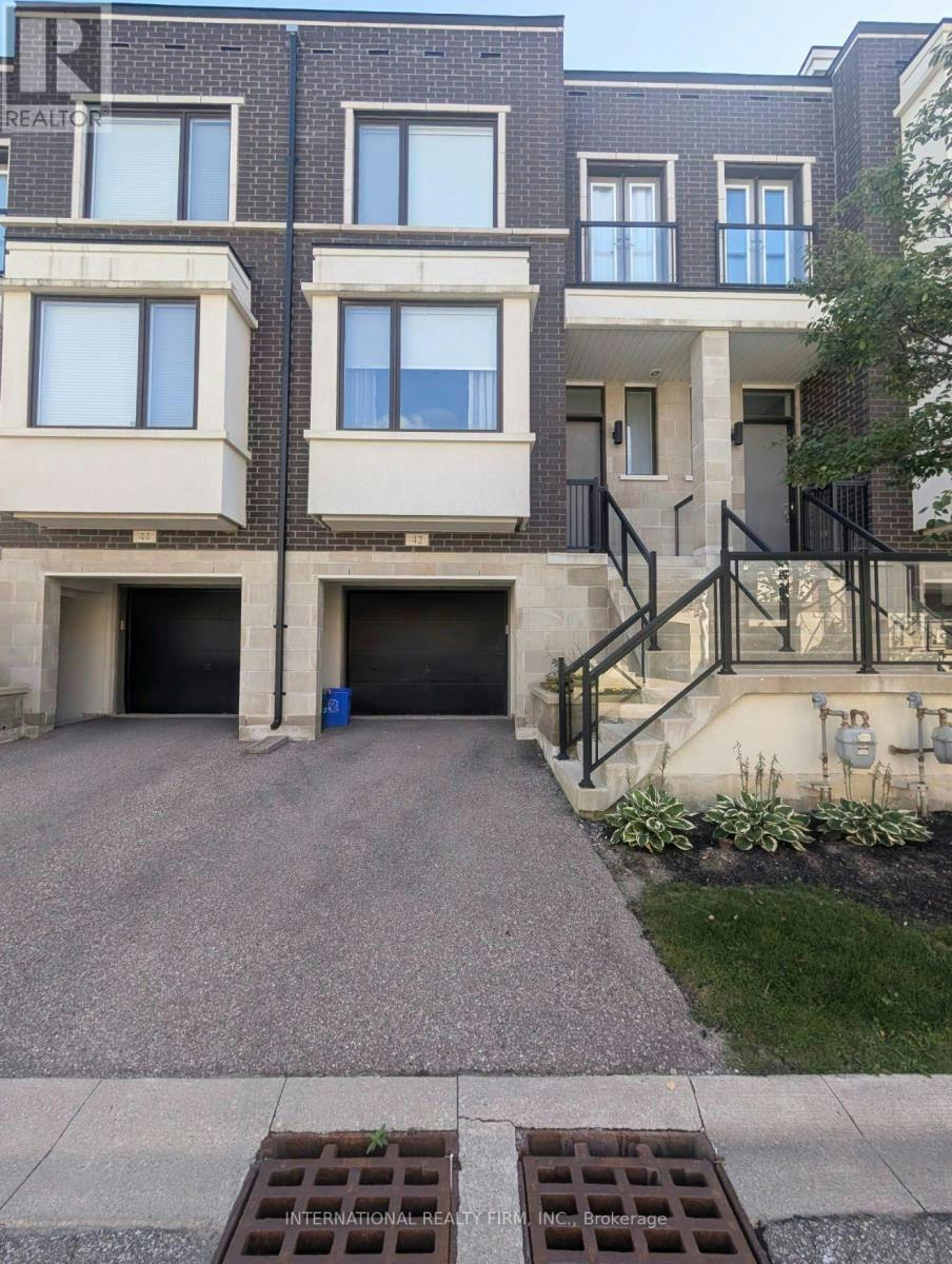 BSMT-42 Genuine Lane, Richmond Hill, ON, L4B 0E5