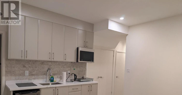 BSMT-42 Genuine Lane, Richmond Hill, ON, L4B 0E5