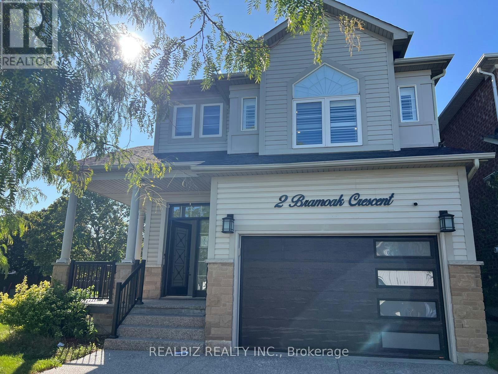 2 Bramoak Crescent, Brampton, ON, L7A 1T7