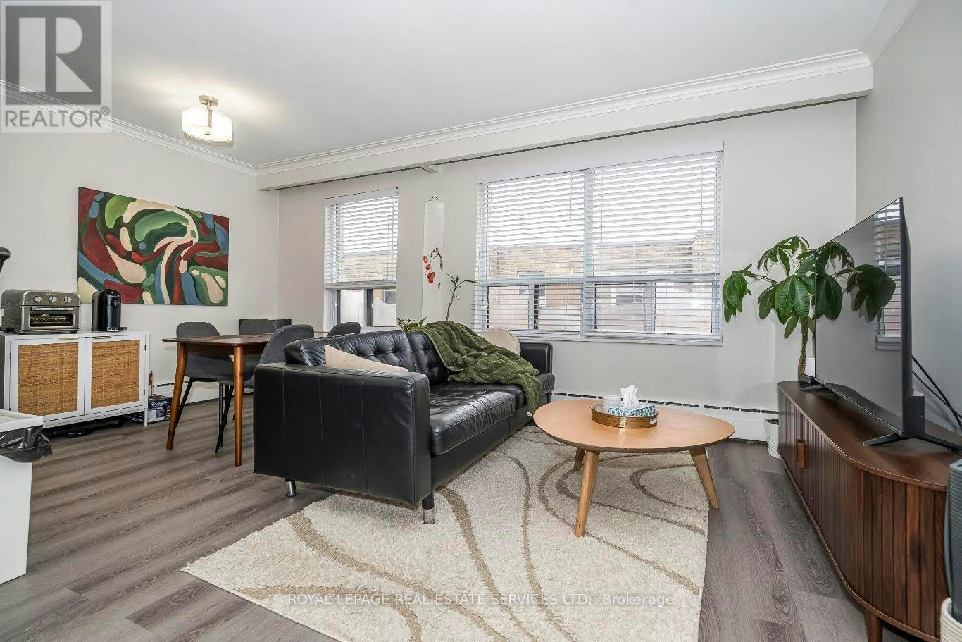 11-2637 Keele Street, Toronto, ON, M6L 2P2