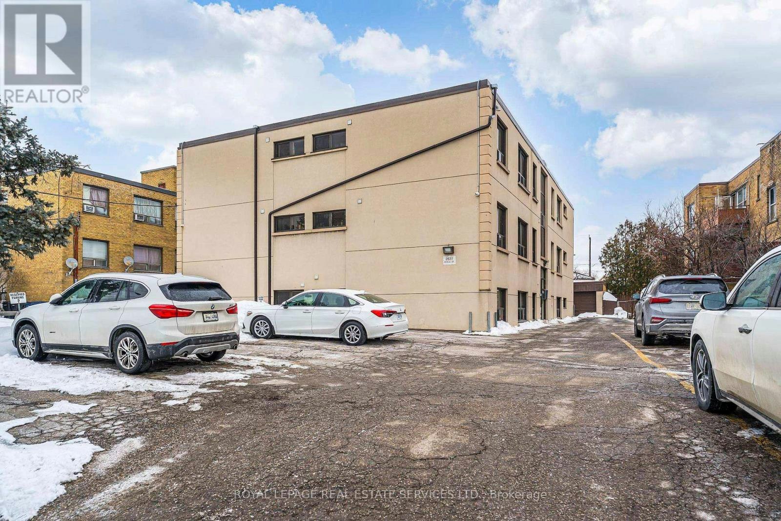 11-2637 Keele Street, Toronto, ON, M6L 2P2 - 4
