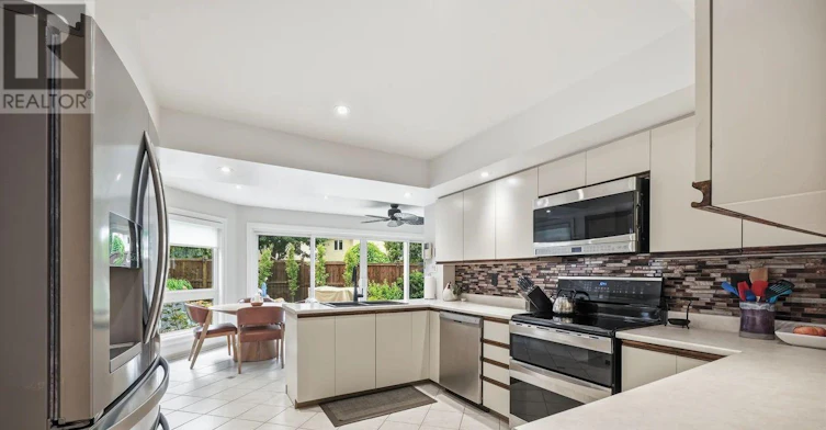 766 Lalande Terrace, Ottawa, ON, K4A 2M3 - 5