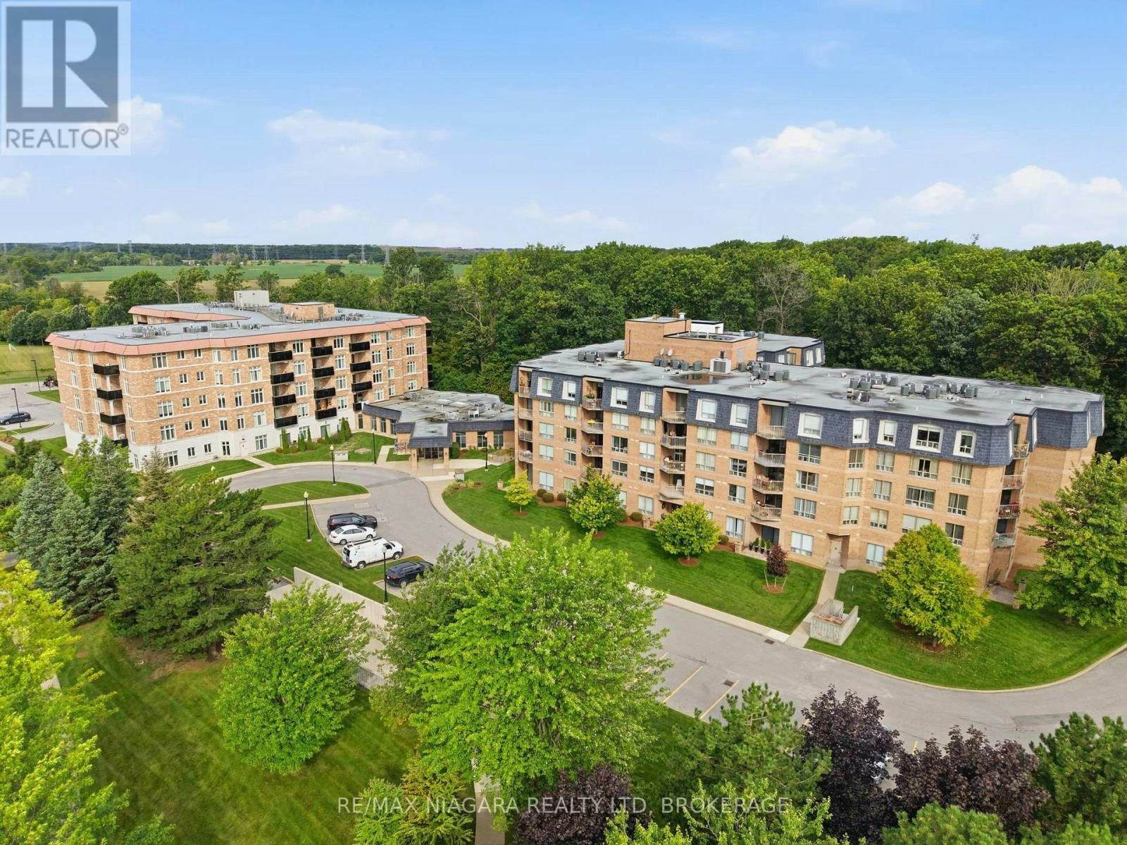 424-8111 Forest Glen Drive, Niagara Falls, ON, L2H 2Y7