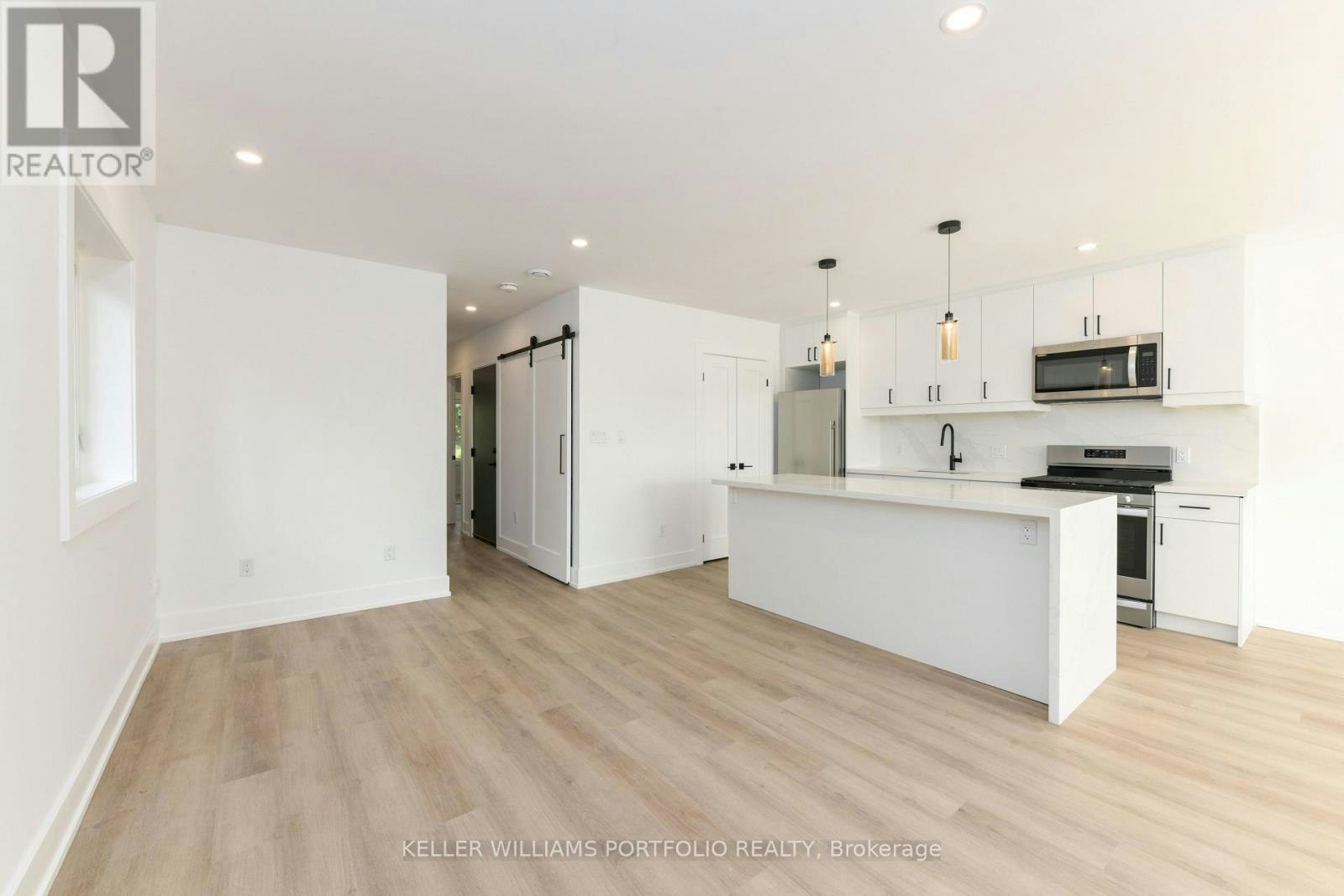 4-269 Donlands Avenue, Toronto, ON, M4J 3R5 - 5