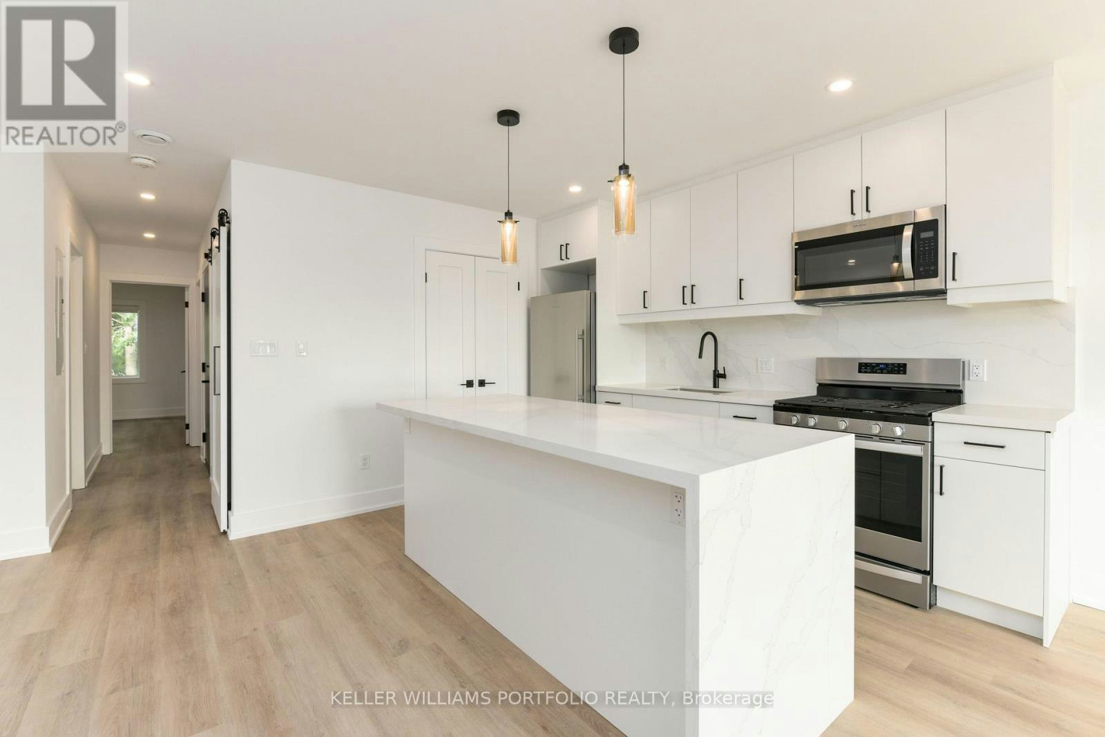 4-269 Donlands Avenue, Toronto, ON, M4J 3R5 - 12