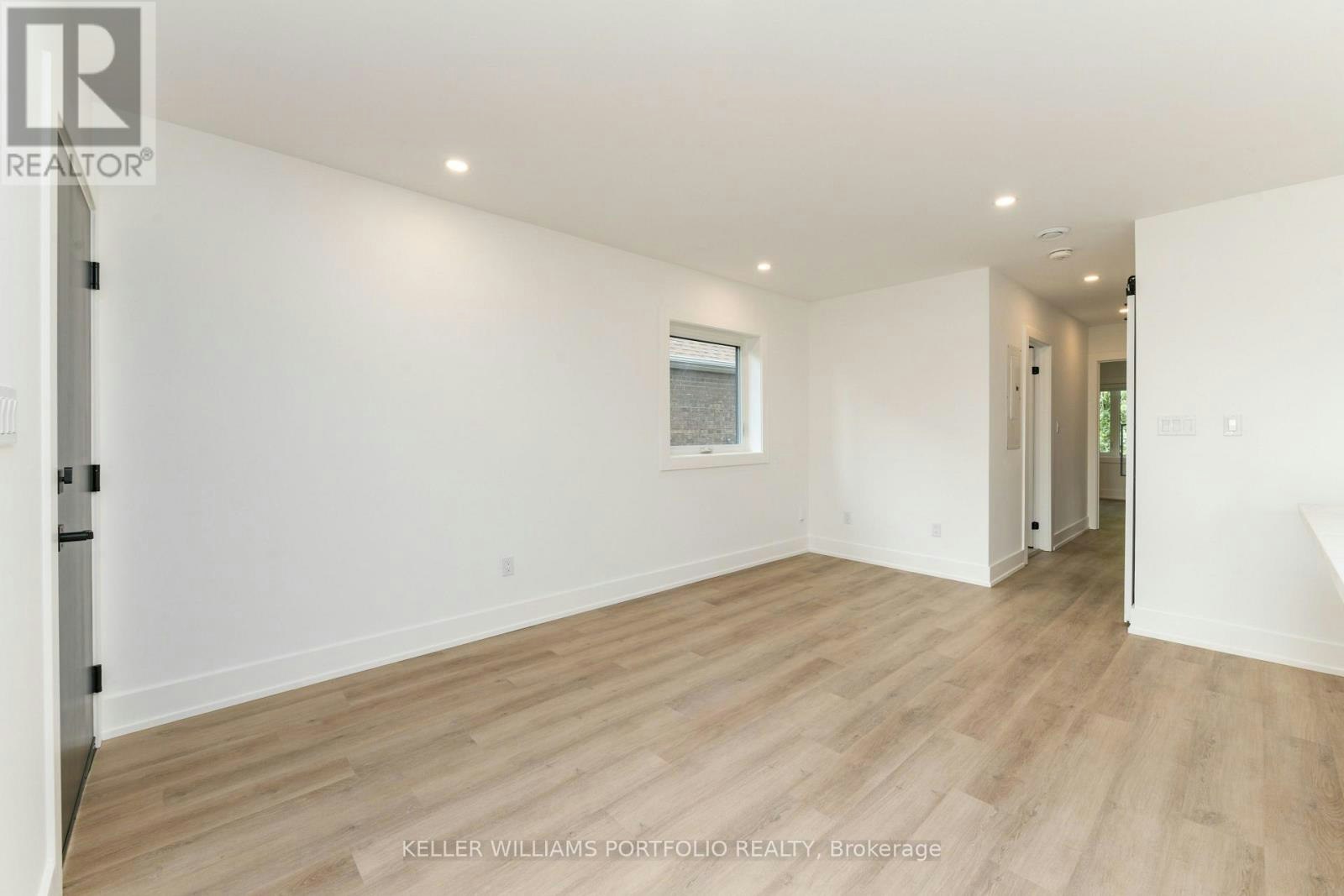 4-269 Donlands Avenue, Toronto, ON, M4J 3R5 - 18