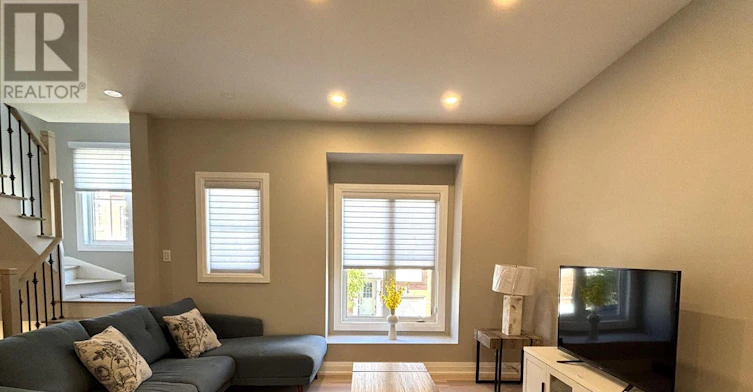 35-15 Old Colony Road, Richmond Hill, ON, L4E 4L5 - 3