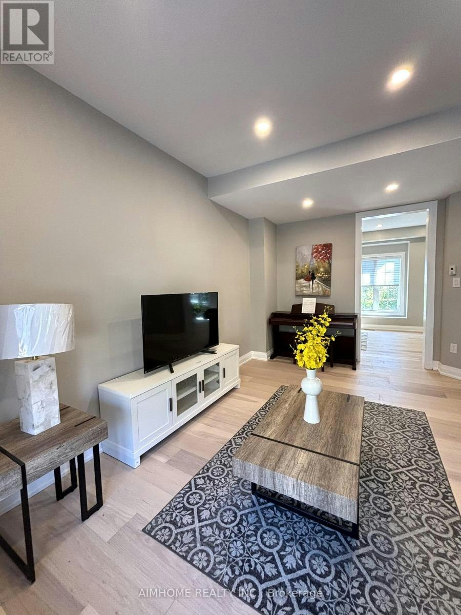 35-15 Old Colony Road, Richmond Hill, ON, L4E 4L5 - 4
