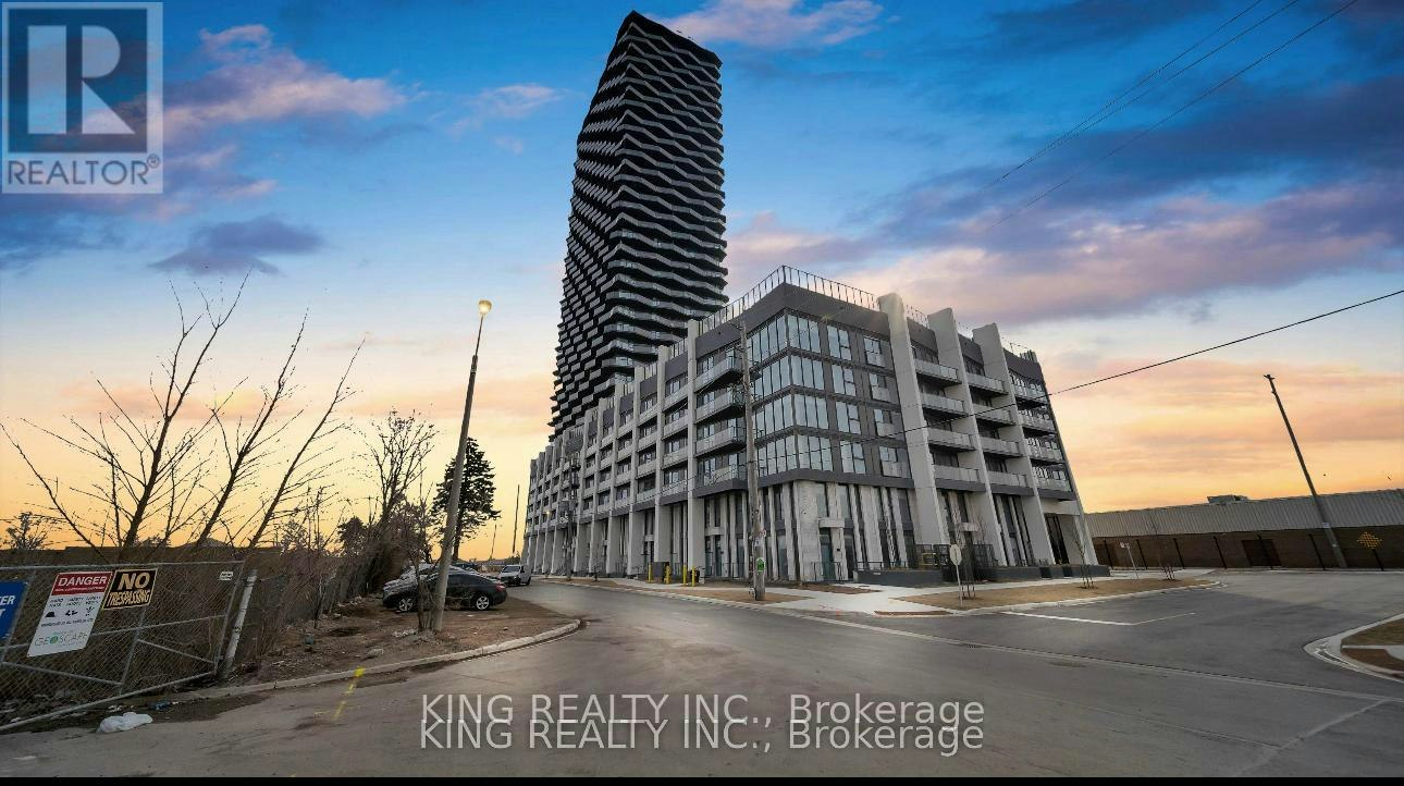 529-36 Zorra Street, Toronto, ON, M8Z 0G5 - 2