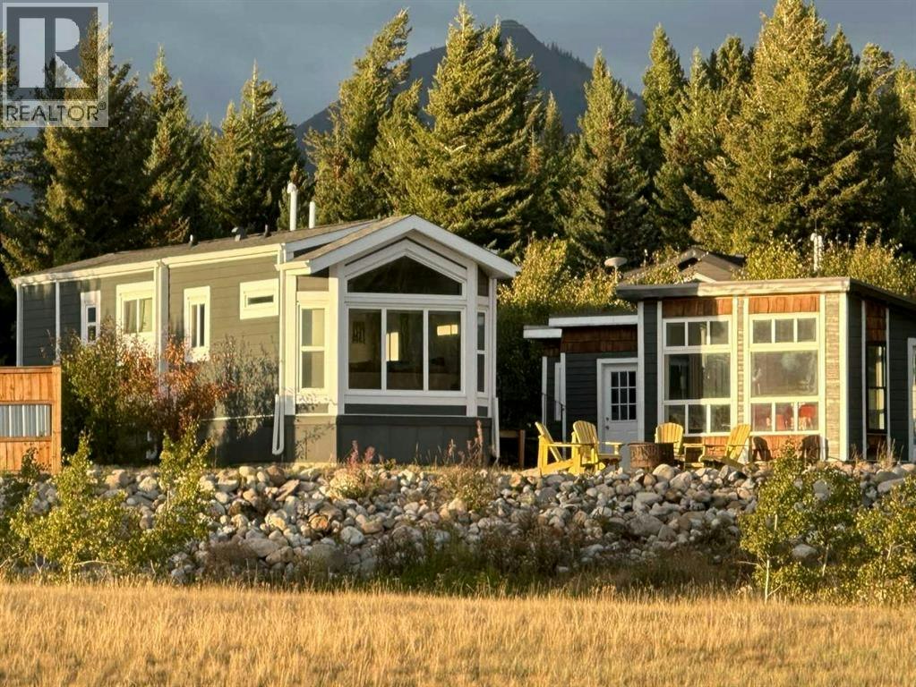 77-at The Nest At Crowsnest Mountain, Crowsnest Pass, AB, T0K 0E0