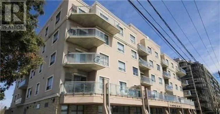 102-778 Sheppard Avenue W, Toronto, ON, M3H 6B7