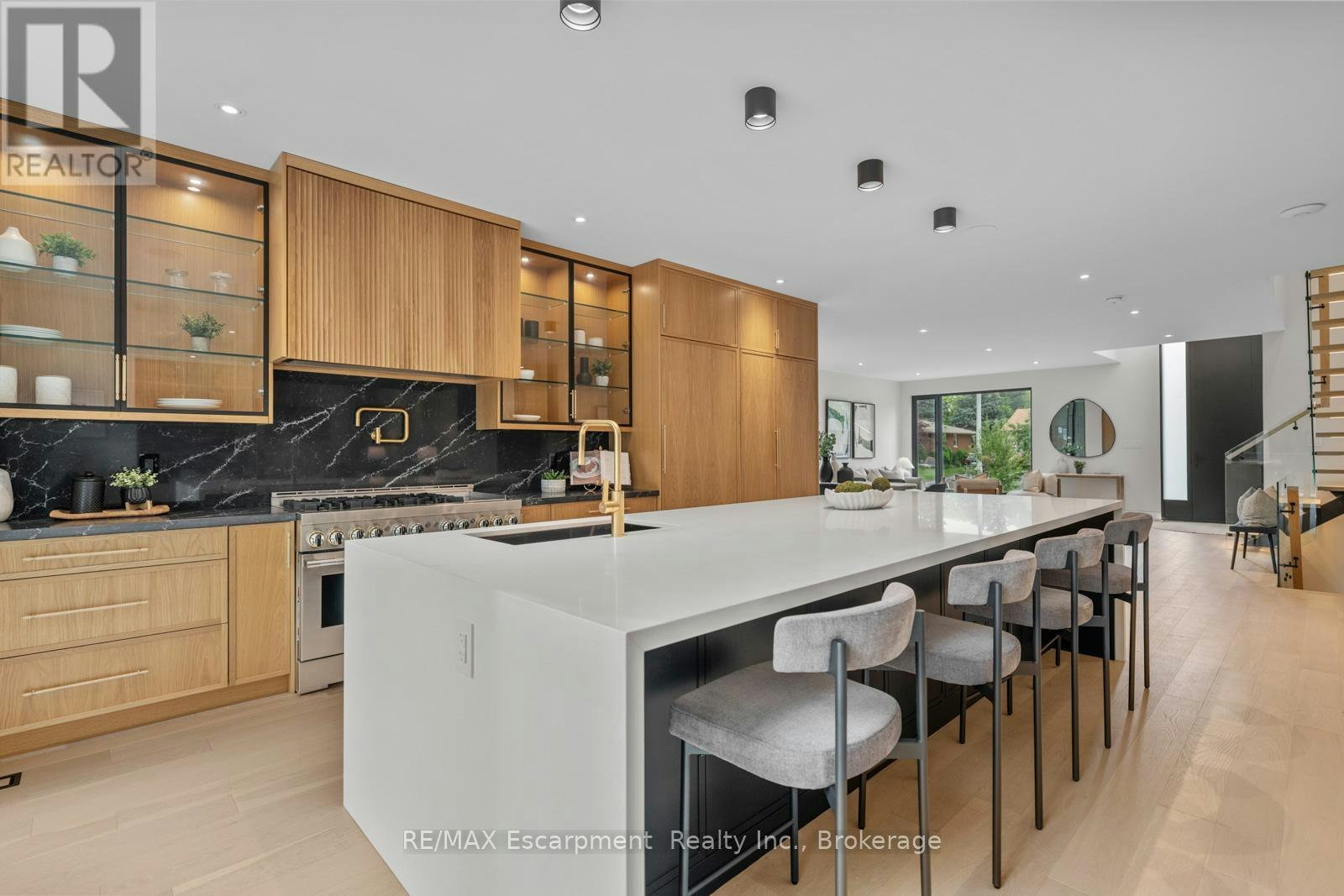 298 Strathcona Drive, Burlington, ON, L7L 2E1 - 8