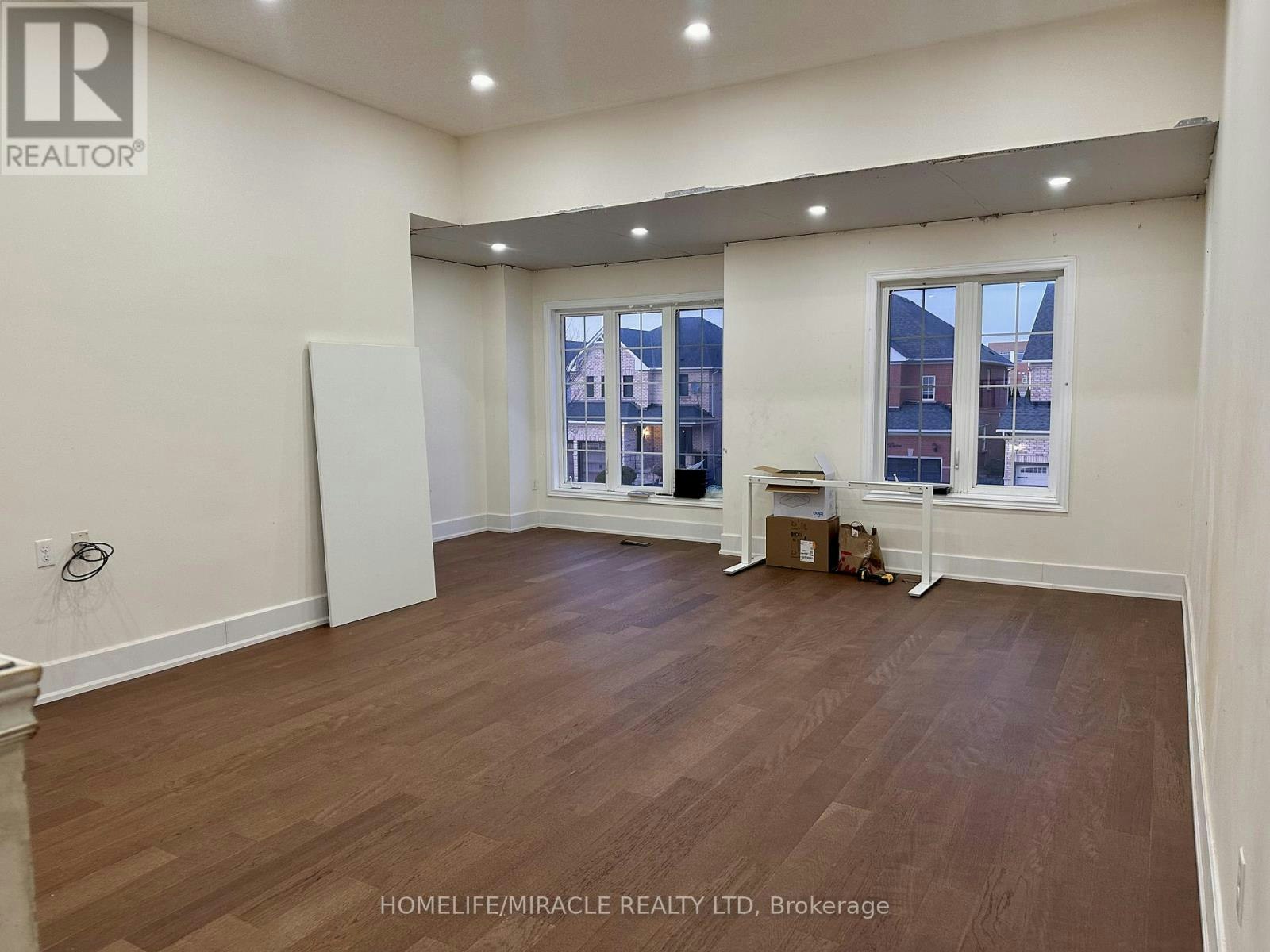MAIN-56 Baycliffe Drive, Whitby, ON, L1P 0B2 - 4