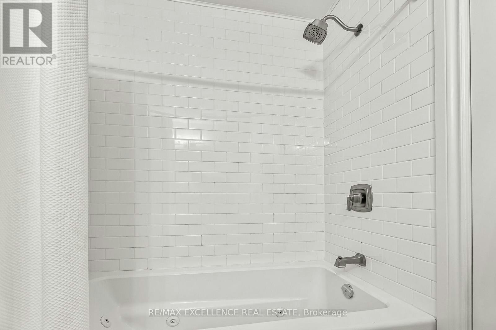 2446 Hammond Road, Mississauga, ON, L5K 1T2 - 28