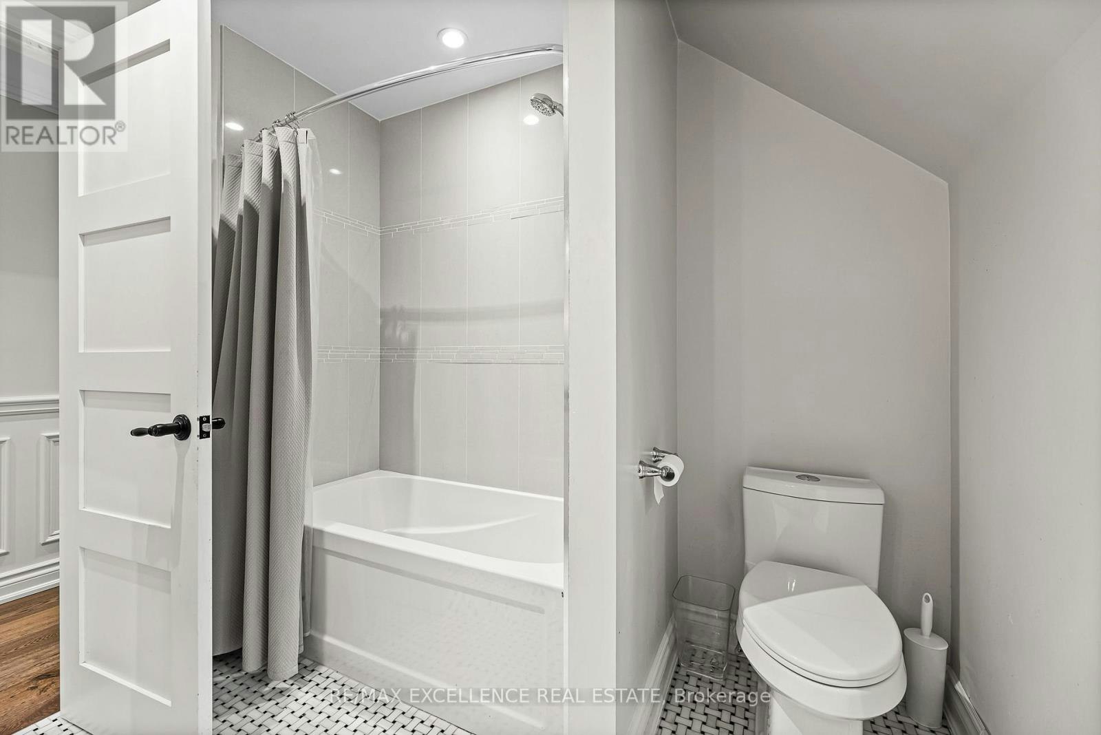 2446 Hammond Road, Mississauga, ON, L5K 1T2 - 22