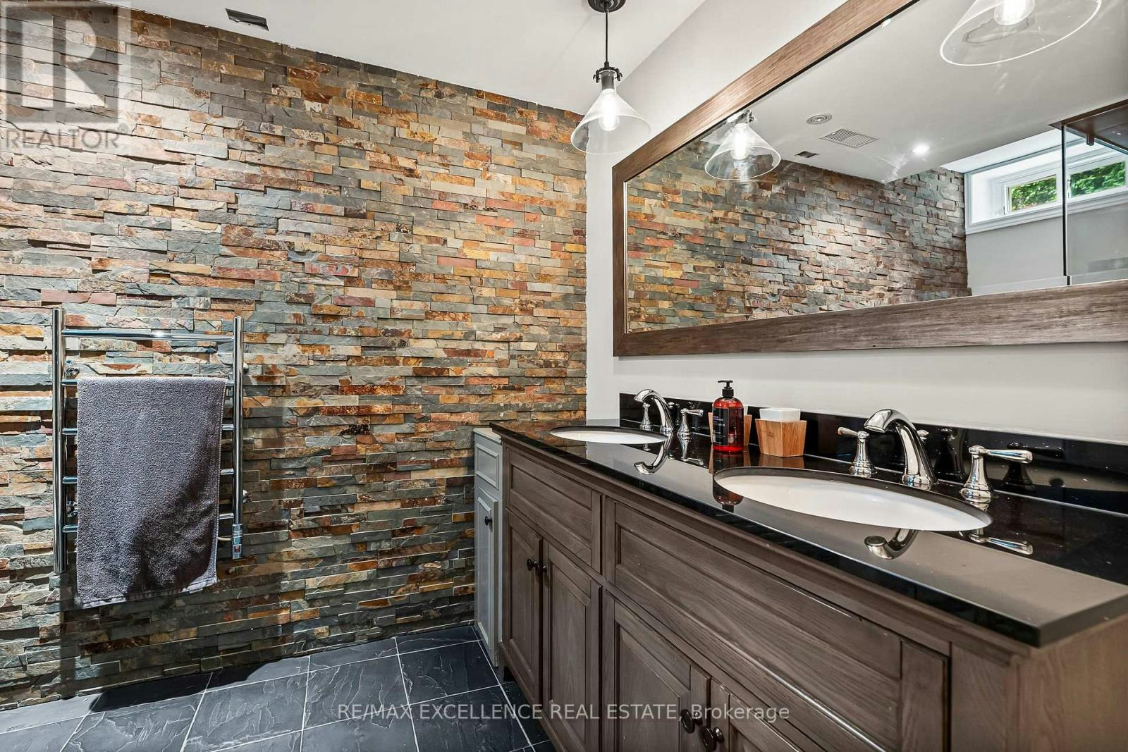 2446 Hammond Road, Mississauga, ON, L5K 1T2 - 42