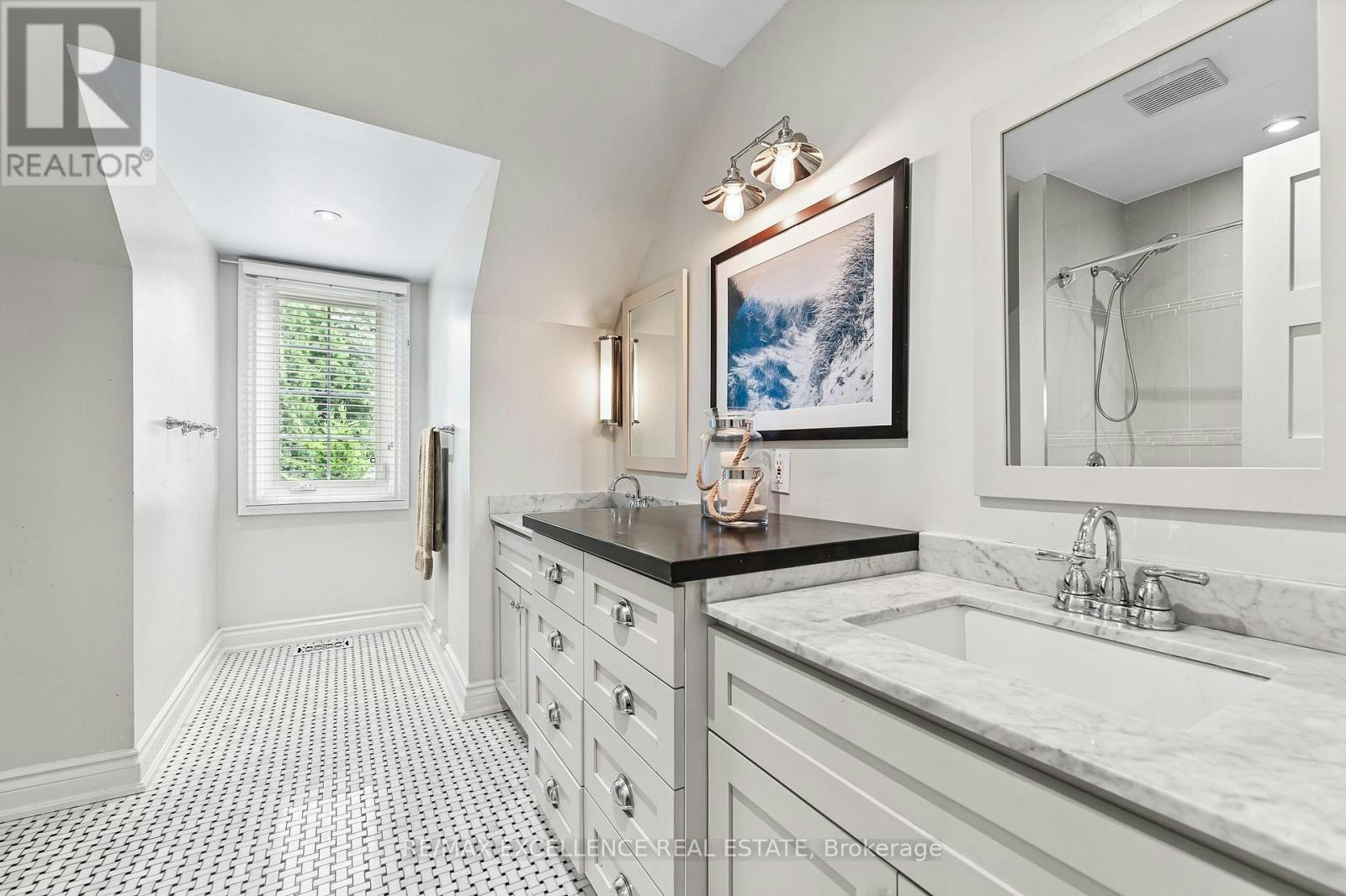 2446 Hammond Road, Mississauga, ON, L5K 1T2 - 21