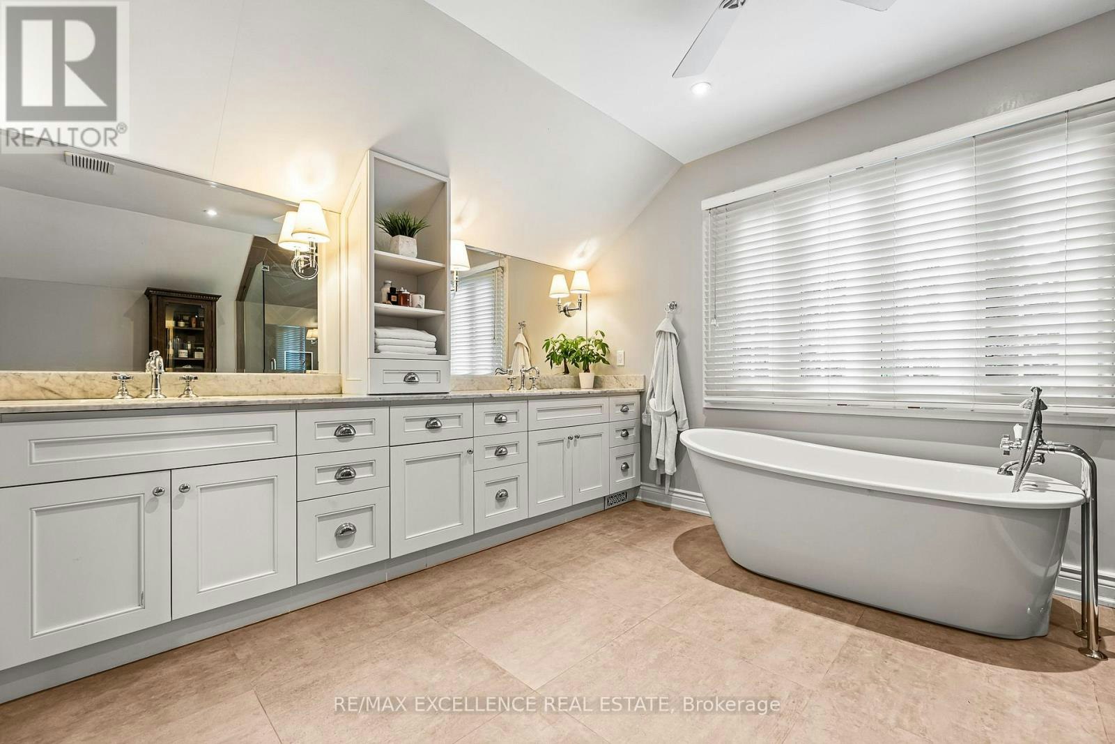 2446 Hammond Road, Mississauga, ON, L5K 1T2 - 33