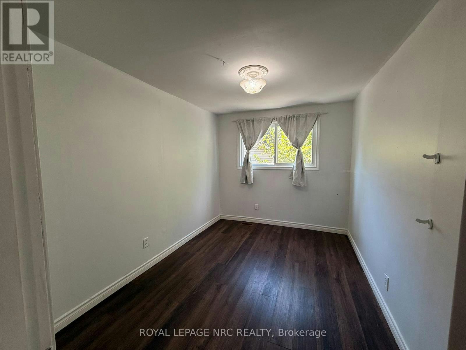 MAIN LEVEL-8200 Woodbine Street, Niagara Falls, ON, L2H 1C7 - 3