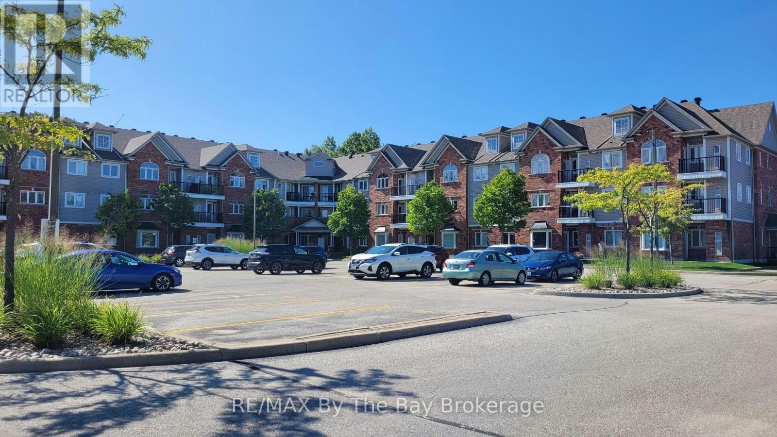 106-16 Westbury Road, Wasaga Beach, ON, L9Z 0B8
