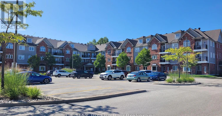 106-16 Westbury Road, Wasaga Beach, ON, L9Z 0B8