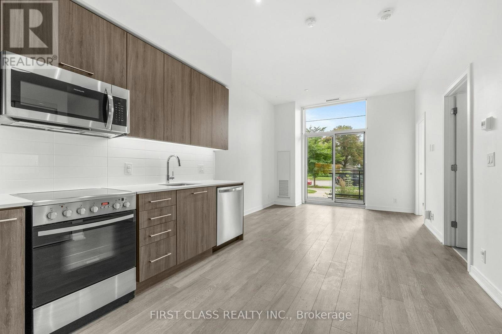 110-1 Neighbourhood Lane, Toronto, ON, M8Y 0C7 - 3