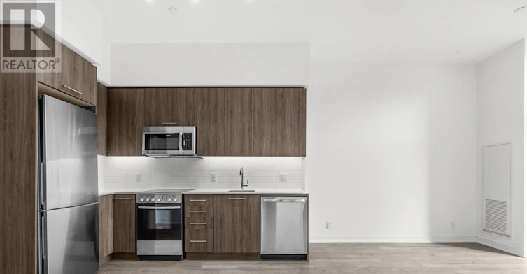 110-1 Neighbourhood Lane, Toronto, ON, M8Y 0C7 - 7