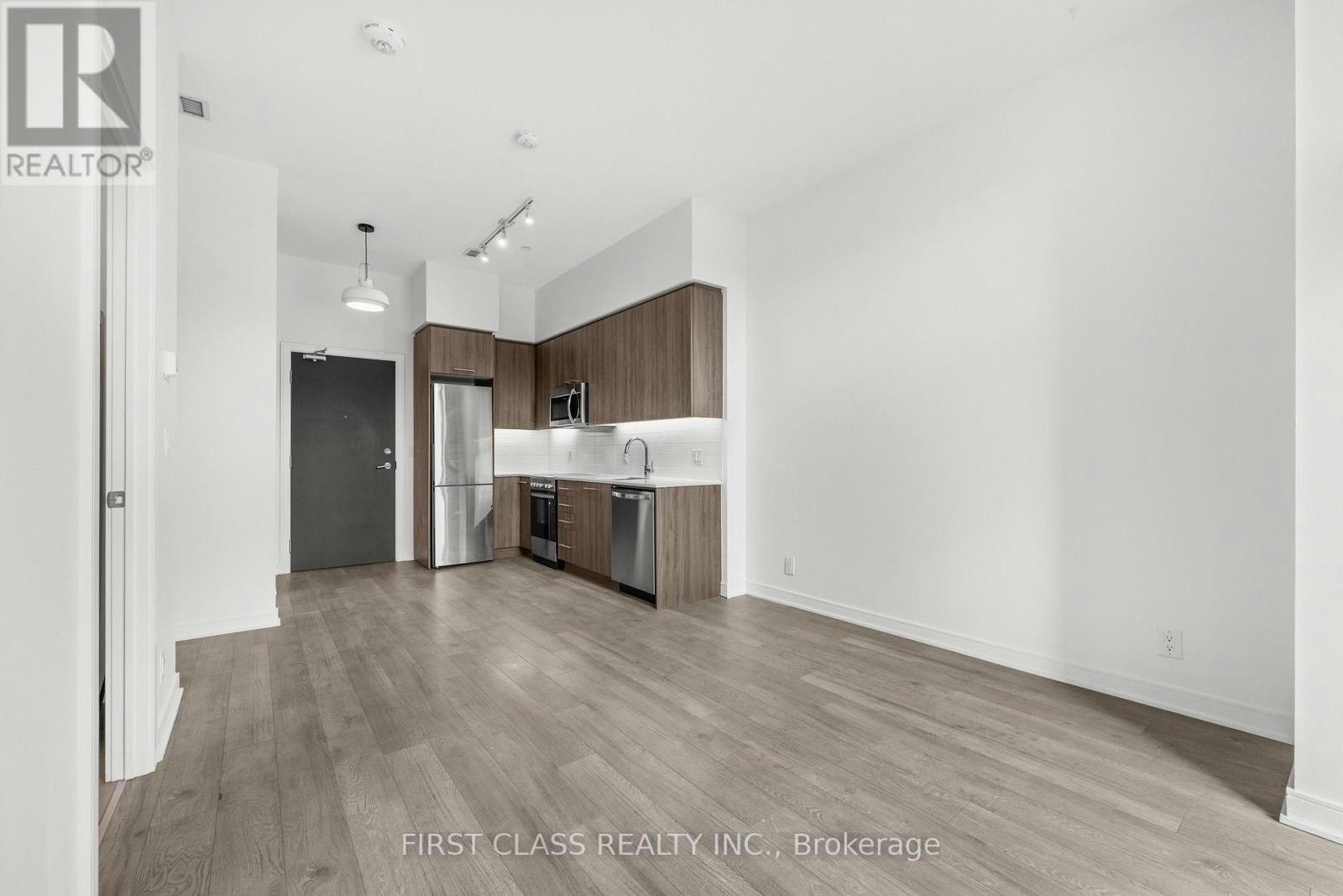 110-1 Neighbourhood Lane, Toronto, ON, M8Y 0C7 - 11