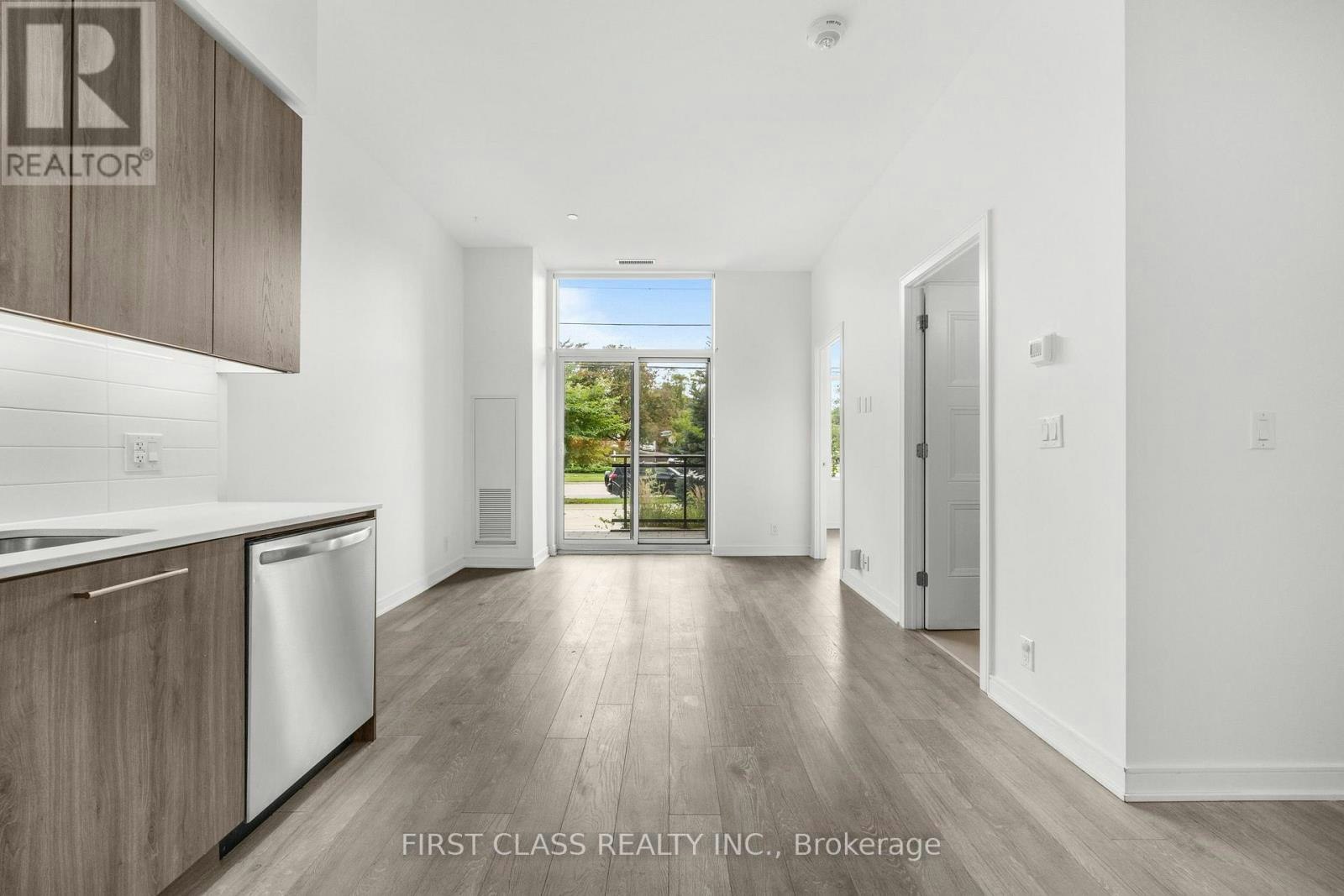 110-1 Neighbourhood Lane, Toronto, ON, M8Y 0C7 - 4