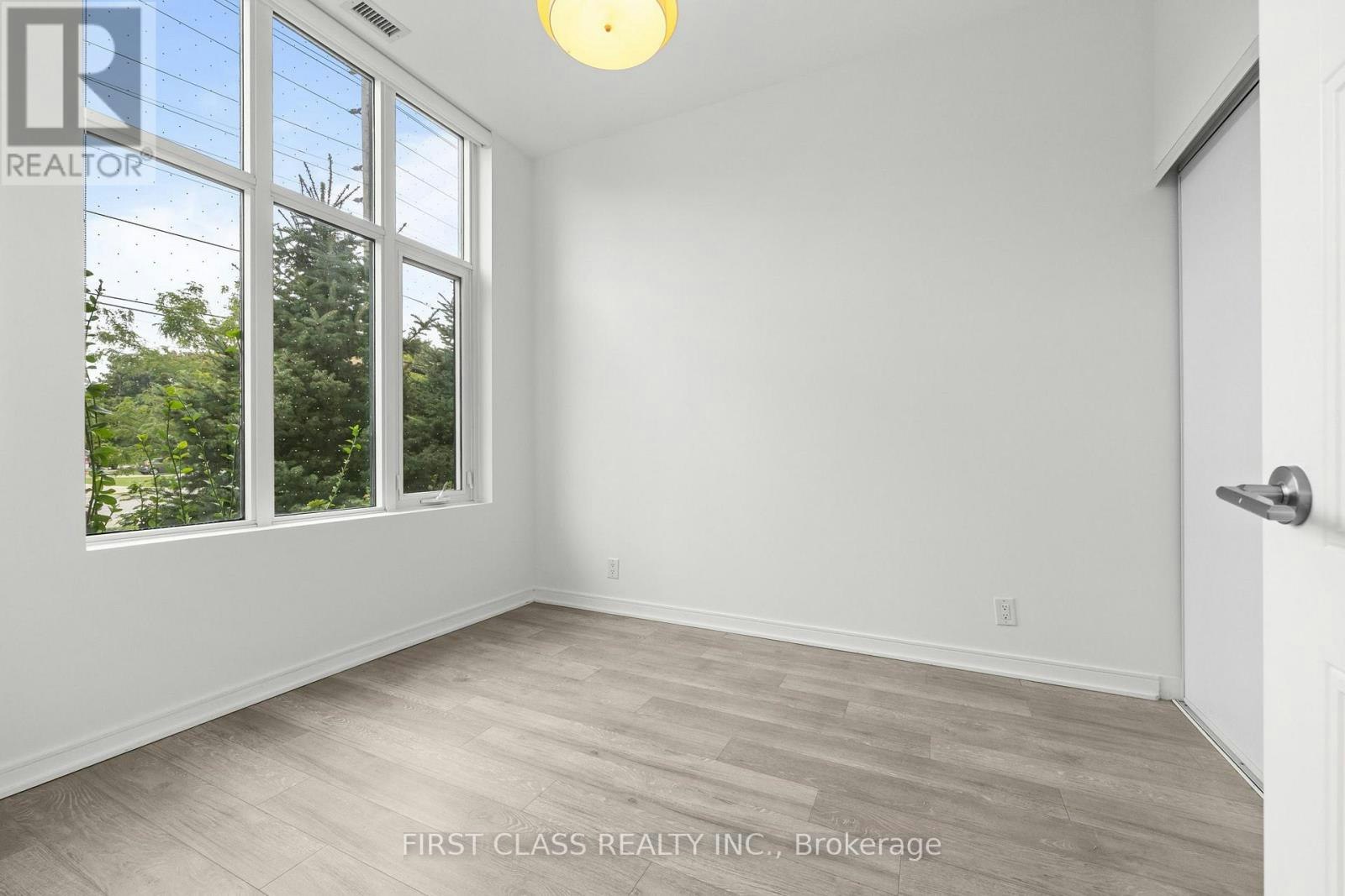 110-1 Neighbourhood Lane, Toronto, ON, M8Y 0C7 - 15