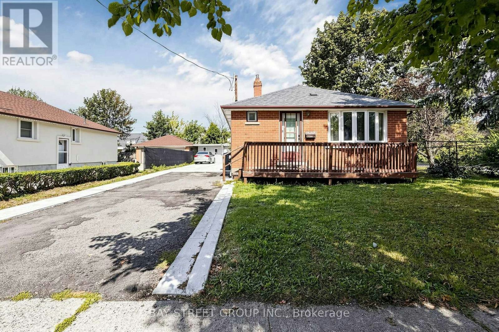 26 Sunset Boulevard, Brampton, ON, L6X 1W9