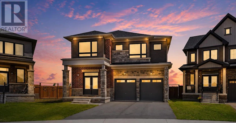 15 Abbey Crescent, Barrie, ON, L9J 0W9