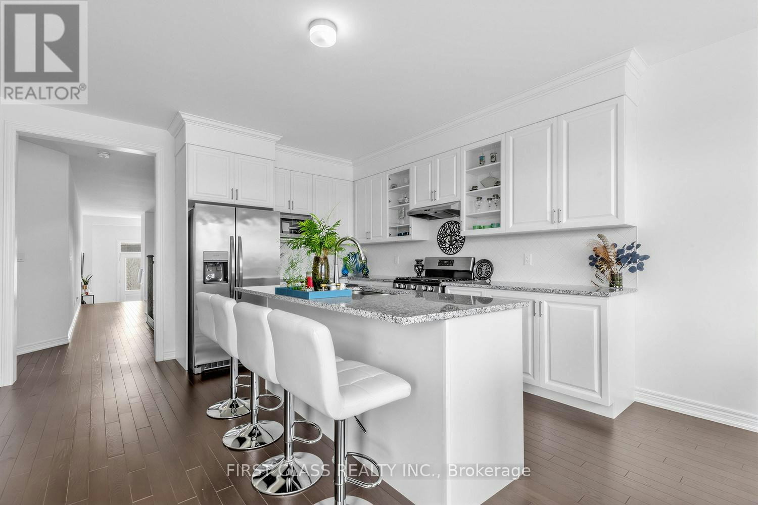 15 Abbey Crescent, Barrie, ON, L9J 0W9 - 15