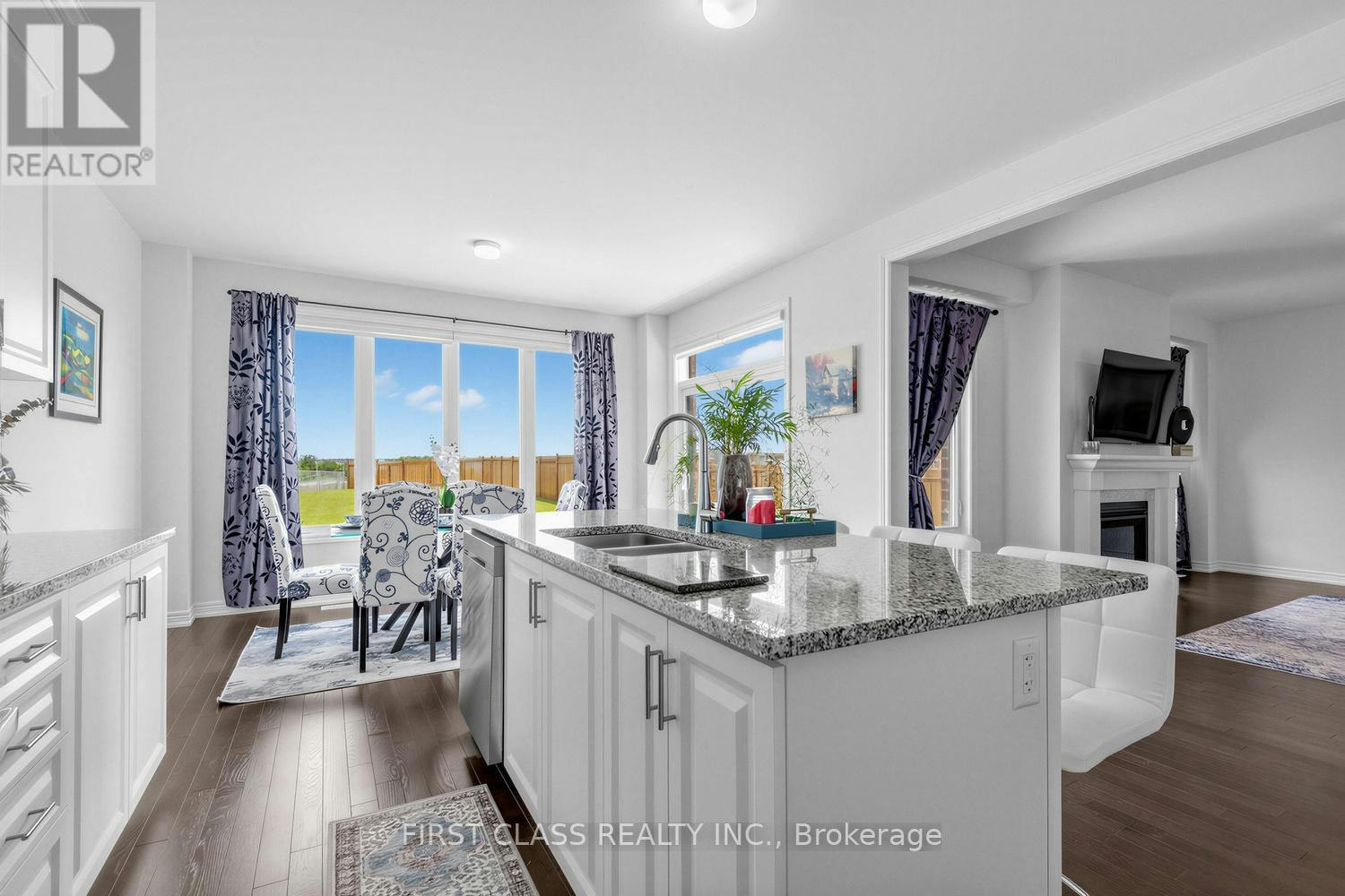 15 Abbey Crescent, Barrie, ON, L9J 0W9 - 17