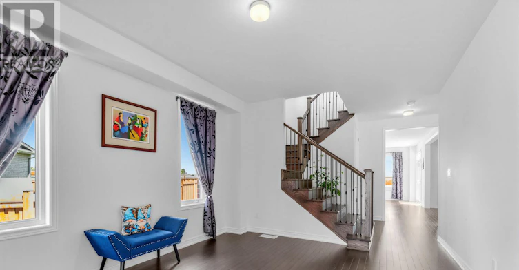 15 Abbey Crescent, Barrie, ON, L9J 0W9 - 5