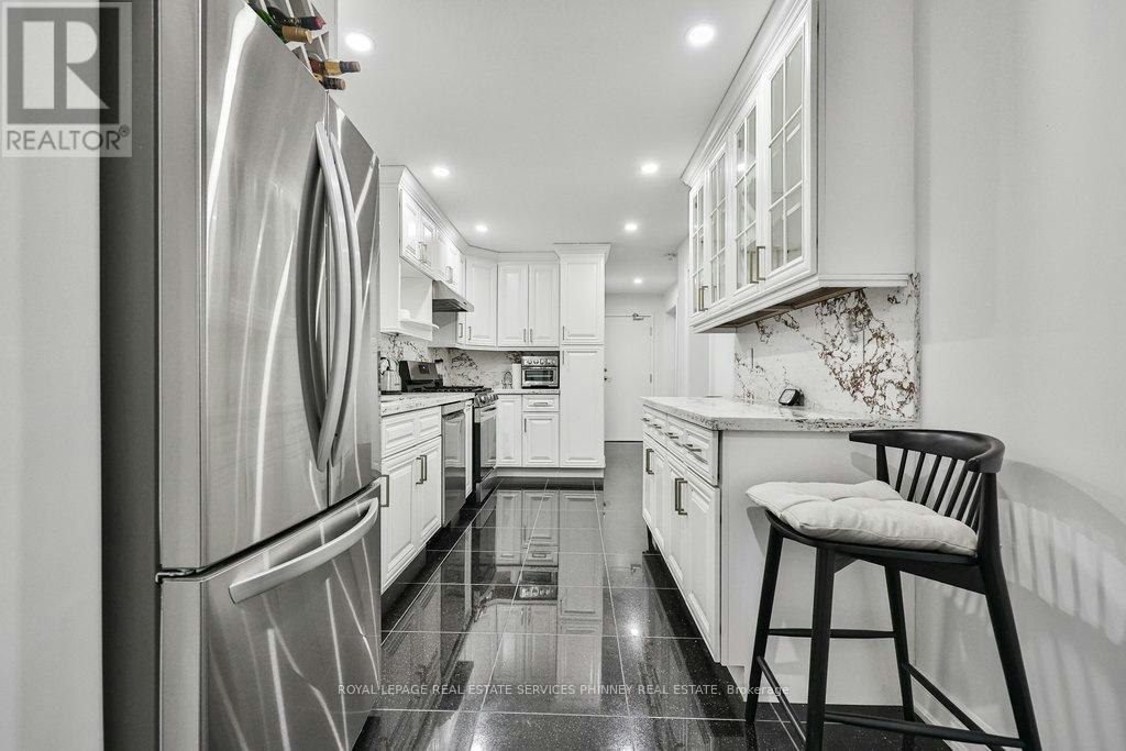 1-93 Park Street W, Mississauga, ON, L5H 1L2 - 3